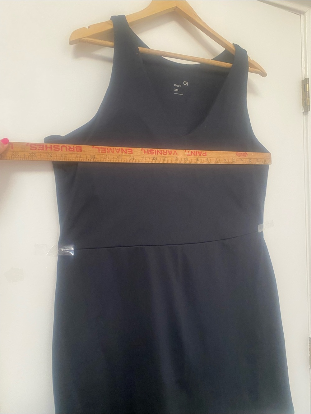 GAPFit Gap Fit Black Sleeveless V-Neck Women’s Active Leisure Dress Shorts - Picture 8 of 13